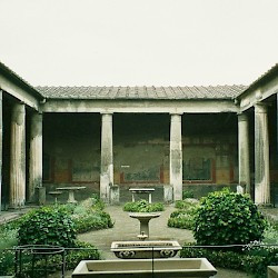 Pompeii, House of the Vettii, Peristyle