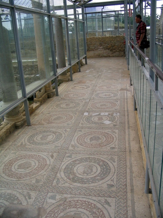 Piazza Armerina, Peristyle