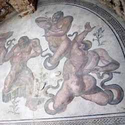 Piazza Armerina, Triclinium, Giants