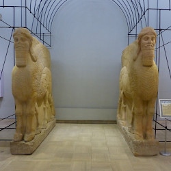 Nimrud, Northwest Palace of Aššurnasirpal II, Two lamassus