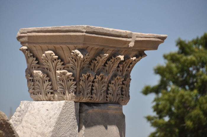 Smyrna, Agora, Capitaal