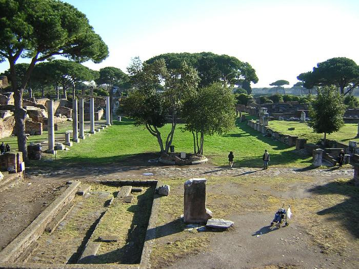 Ostia, Forum