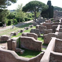 Ostia, Decumanus