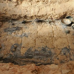 Karanovo, Tomb of Rhoemetalces III, Grave