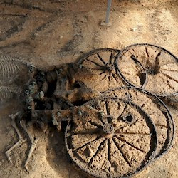 Karanovo, Tomb of Rhoemetalces III, Chariot burial