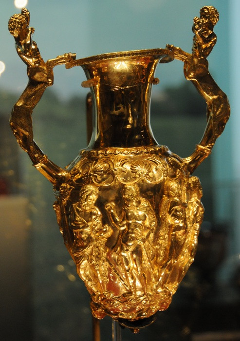 Panagyurishte Treasure, Amphora