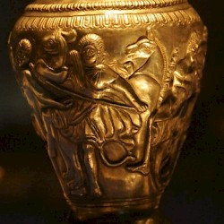 Rogozen Treasure, Vase with amazons