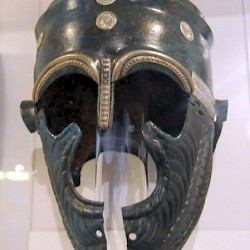 Pletena, Green helmet