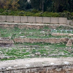 Sidon, Bustan esh-Sheikh, Roman inn