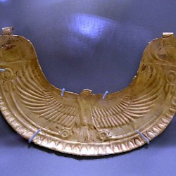 Byblos, Royal Tomb II (Ip-Chemou-Abi), Pectoral