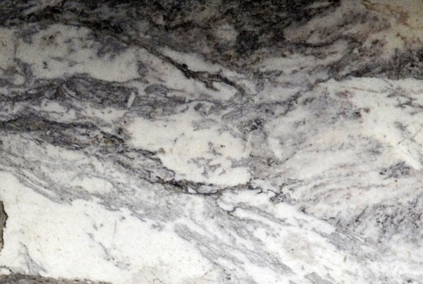 Violet Brecchia from the Pyrenees (Grand)