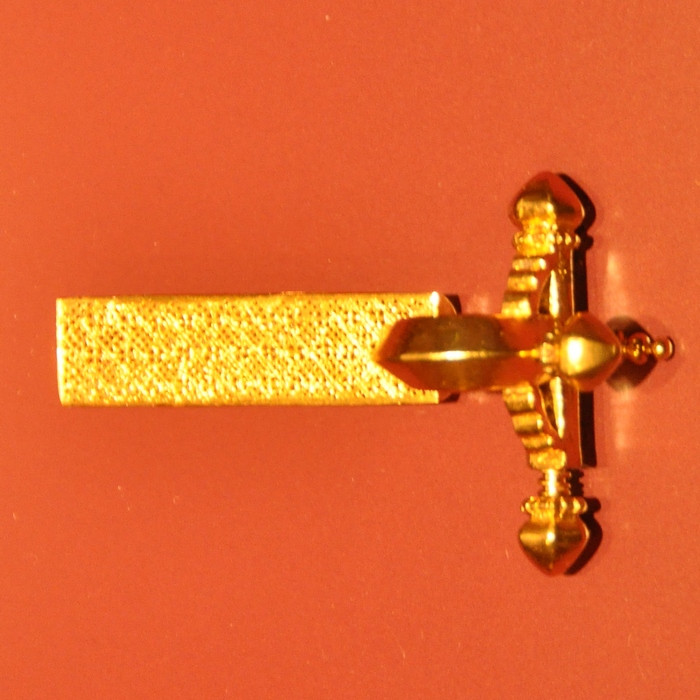 Tournai, Treasure of Childeric, Fibula (copy)