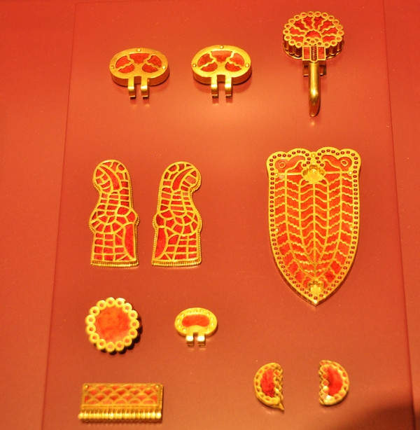 Tournai, Treasure of Childeric, Jewelry (copy)