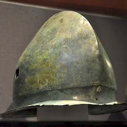 Zenjak, Hallstatt helmet