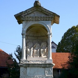Šempeter, Mausoleum of the Spectatii