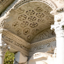 Šempeter, Mausoleum of Ennius, Arch