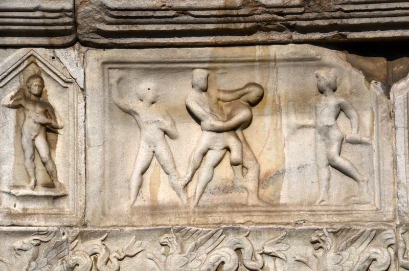 Šempeter, Mausoleum of the Spectatii, Mythological scene
