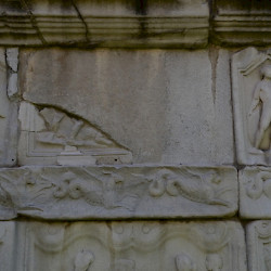 Šempeter, Mausoleum of the Spectatii, Damaged relief