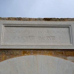 Burnum, Amphitheater, Inscription (copy)