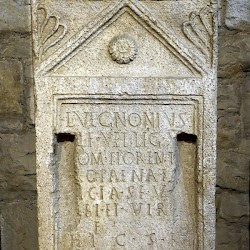 Bijaci, Tombstone of Vegnonius of VII Claudia