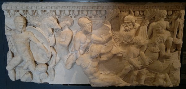 Brescia, Sarcophagus with the Battle of Marathon, based on the painting in the Athenian Stoa Poikile.