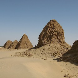 Nuri, Pyramids