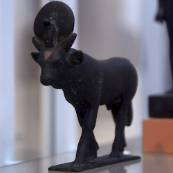 Memphis, statuette of an Apis bull