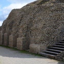Andesina, Amphitheater, Outside, Wall
