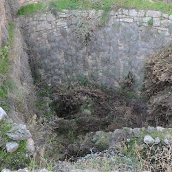 Byblos, Well