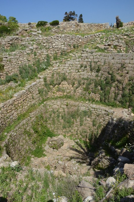 Byblos, Well
