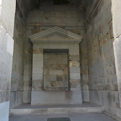 Garni, Roman-style monument, Interior, Chapel