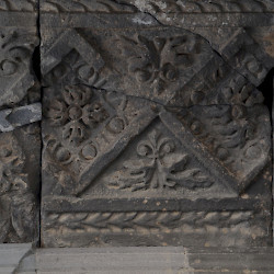 Garni, Roman-style monument, Entrance, Ceiling