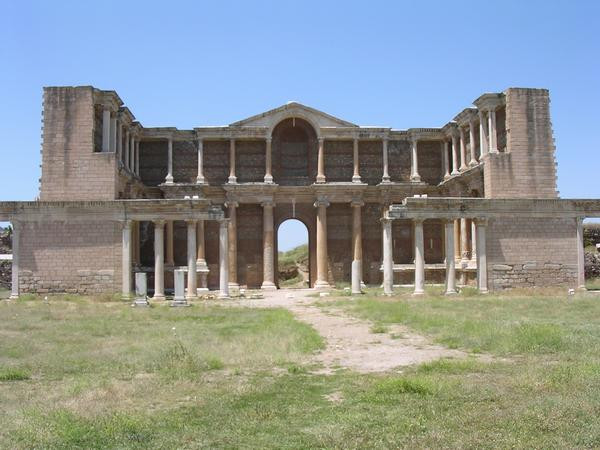 Sardes, Gymnasium