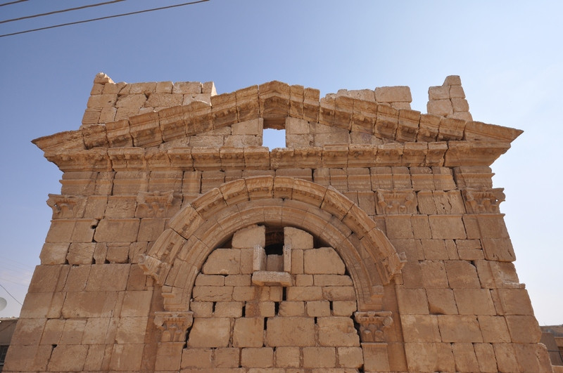 Thelsae, Sanctuary, East facade