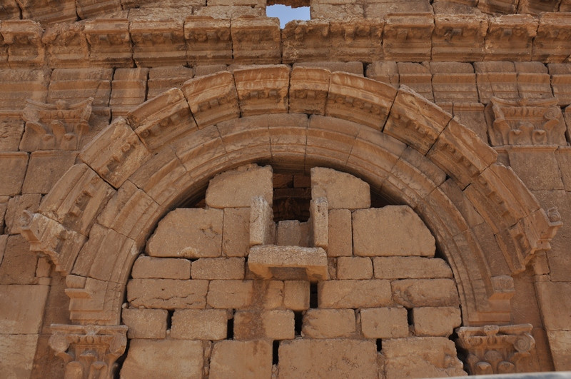Thelsae, Sanctuary, East facade