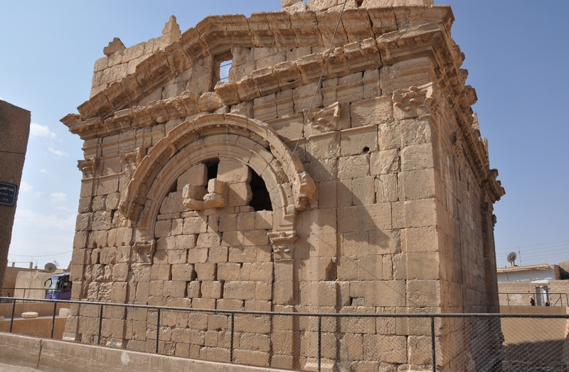 Thelsae, Sanctuary, East facade