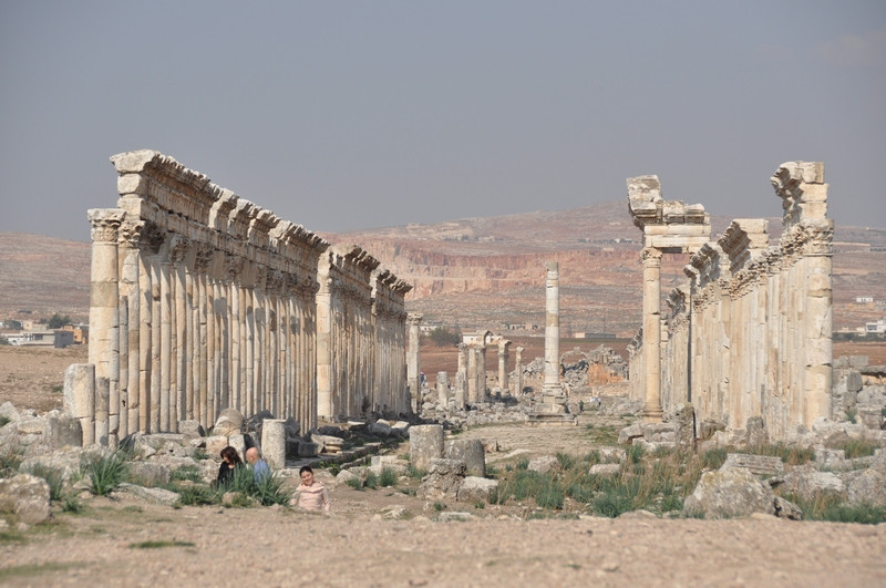 Apamea, Colonnaded Street