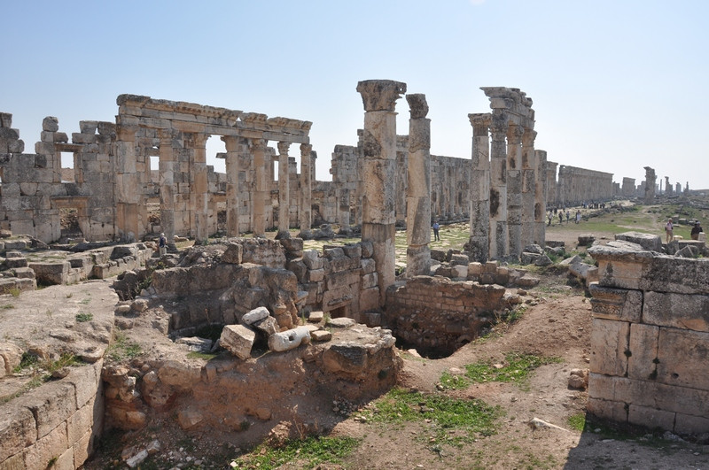 Apamea, Colonnaded Street