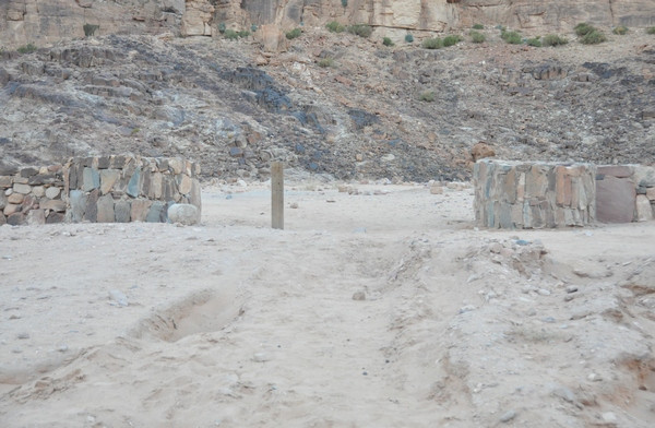 Wadi Rum village, Nabataean temple, Propylaea (?)