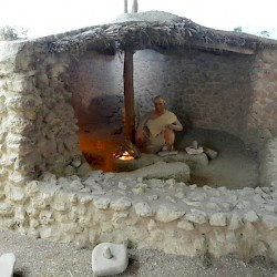 Vrysi, Reconstructed Neolithic hut