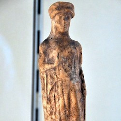 Kition, Figurine of a woman