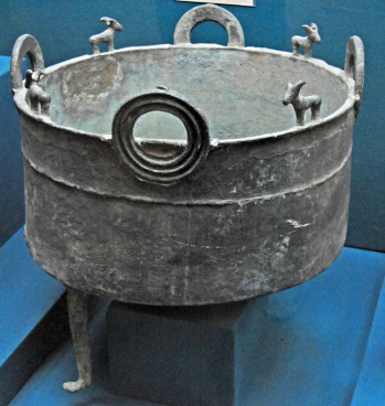 Fergana Valley, Bronze cauldron