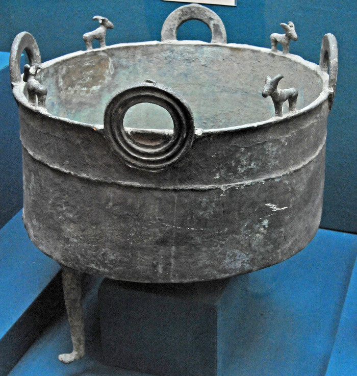 Fergana Valley, Bronze cauldron