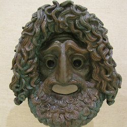 Piraeus, Tragic mask