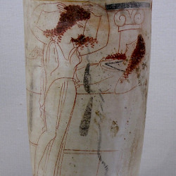 Piraeus, Lekythos with a mourning woman