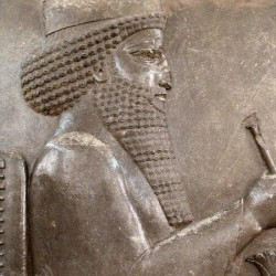 Persepolis, Apadana, Northern Stairs, Central Relief, Darius