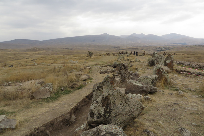 Karahunj, Southern line of stones