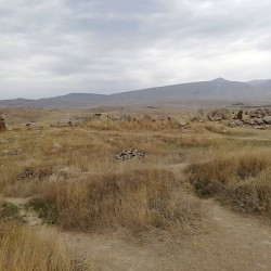 Karahunj, Southern line of stones