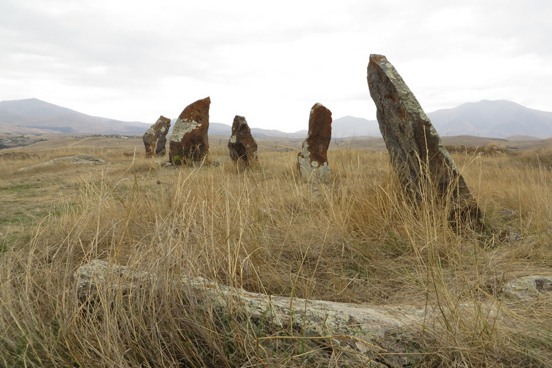 Karahunj, Northern line of stones