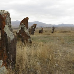 Karahunj, Northern line of stones